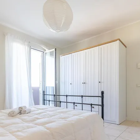 Apartment Residenza Del Barone Il Belvedere Di Nora - Pula, Sardegna *