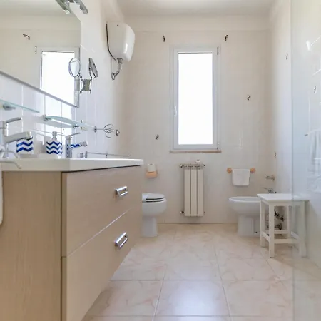 Apartment Residenza Del Barone Il Belvedere Di Nora - Pula, Sardegna *